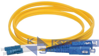 Патч-корд оптический коммутационный переходной для одномодового кабеля (SM); 9/125 (OS2); LC/UPC-SC/UPC; двойн. исполнения (Duplex); LSZH (дл.2м) ITK FPC09-LCU-SCU-C2L-2M